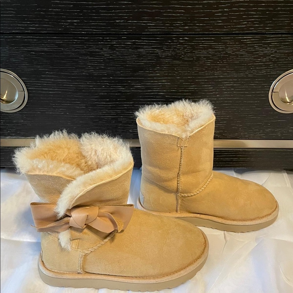 UGG size 5